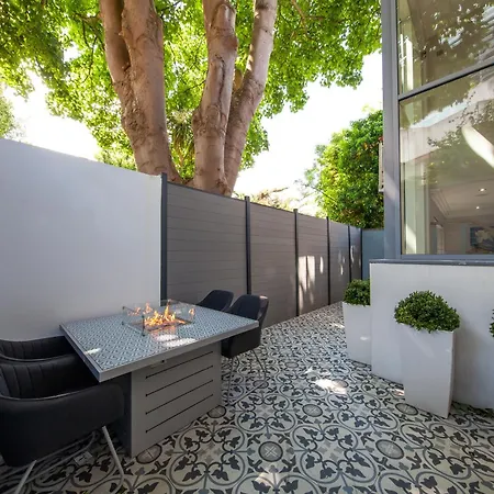 Luxe 4 Retreat With 3 Bedrooms Casa de Férias Dublin
