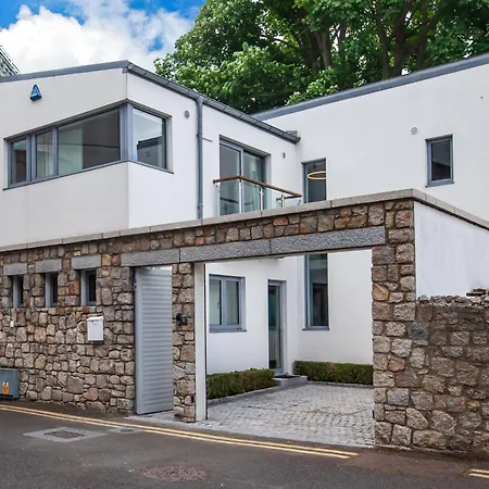 Luxe 4 Retreat With 3 Bedrooms Hébergement de vacances